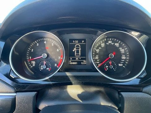 Used 2016 Volkswagen Jetta SEL w/ Lighting Package image 27