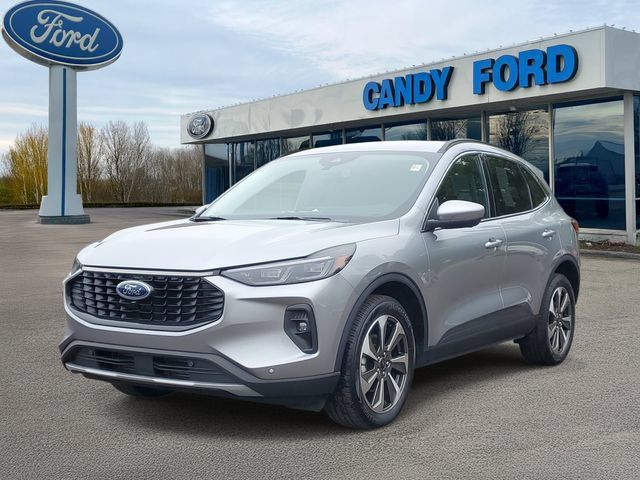 Used 2024 Ford Escape Platinum AWD/4WD image 2