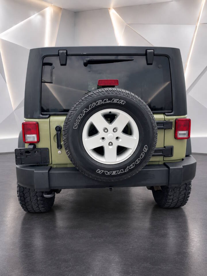 Used 2013 Jeep Wrangler Sport AWD/4WD image 32