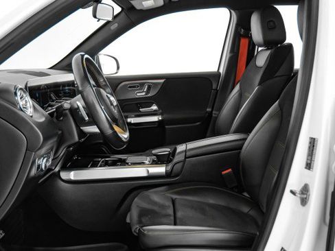 Used 2021 Mercedes-Benz GLB 35 AMG 4MATIC image 28