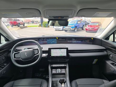 New 2026 Lincoln Nautilus Reserve AWD/4WD image 24