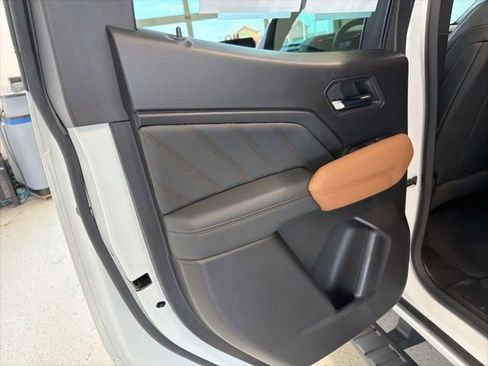 Used 2024 GMC Canyon AT4 w/ Canyon Safety Plus Package AWD/4WD image 39