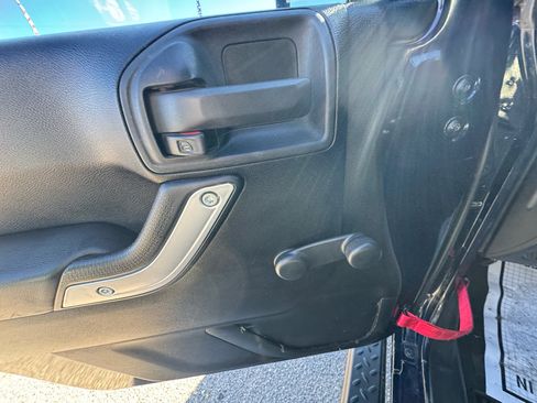 Used 2013 Jeep Wrangler Unlimited Sport image 22