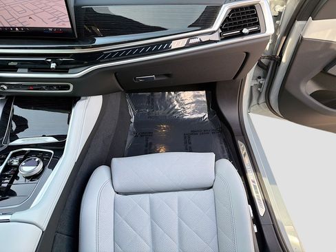 Used 2025 BMW X6 M60i image 18