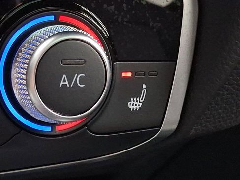 Certified 2025 Audi Q3 2.0T Premium Plus w/ Premium Plus Package image 23