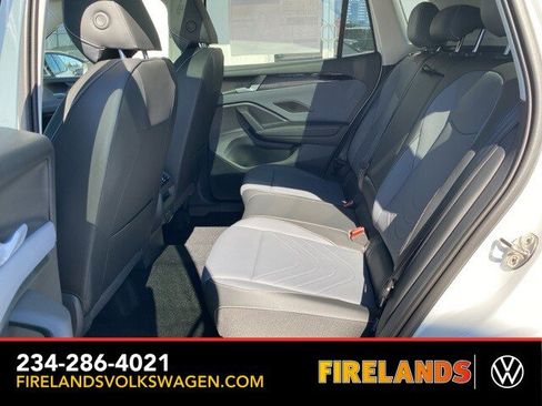 New 2025 Volkswagen Tiguan SE image 57