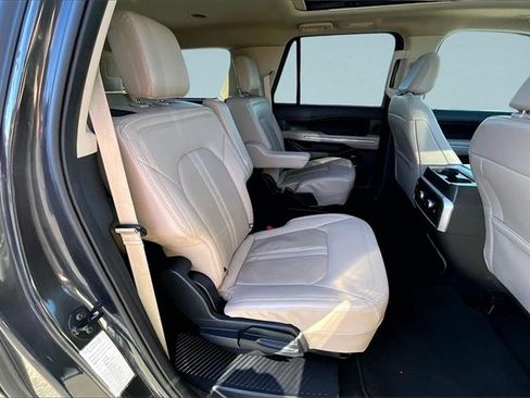 Used 2024 Ford Expedition Max Limited image 24