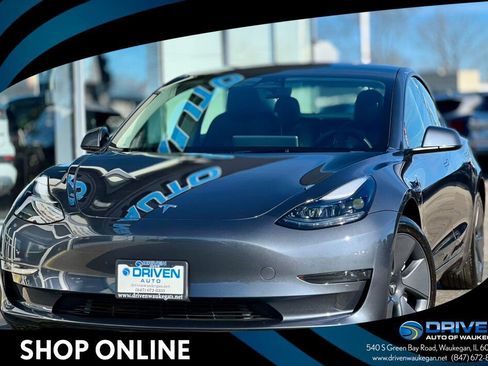 Used 2023 Tesla Model 3 Standard Range image 1