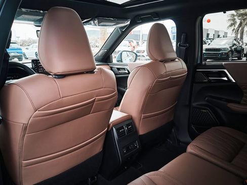 New 2026 Mitsubishi Outlander SEL FWD image 20