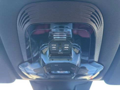 Used 2024 Alfa Romeo Stelvio Veloce image 45