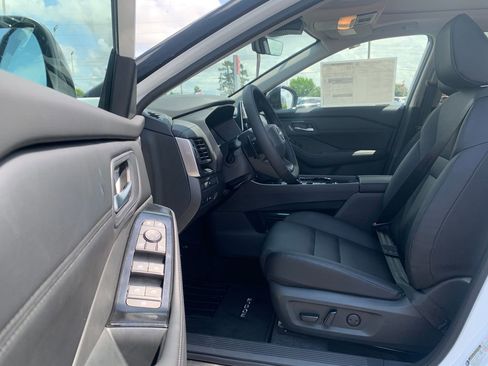 New 2026 Nissan Rogue SV FWD image 20