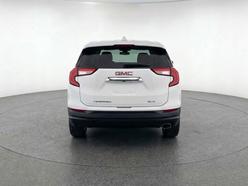 Used 2024 GMC Terrain SLE FWD image 7