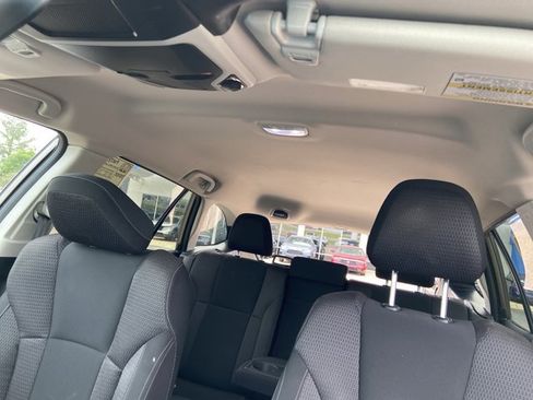 Used 2024 Subaru Outback Premium image 29