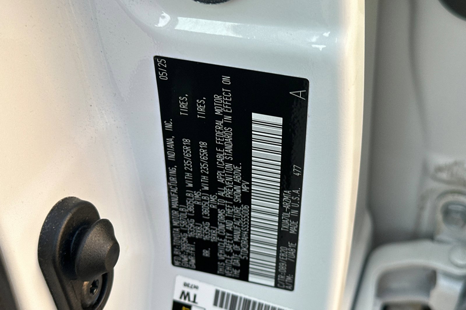Used 2025 Toyota Highlander XLE FWD image 30