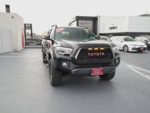 Certified 2016 Toyota Tacoma TRD Off-Road image 2