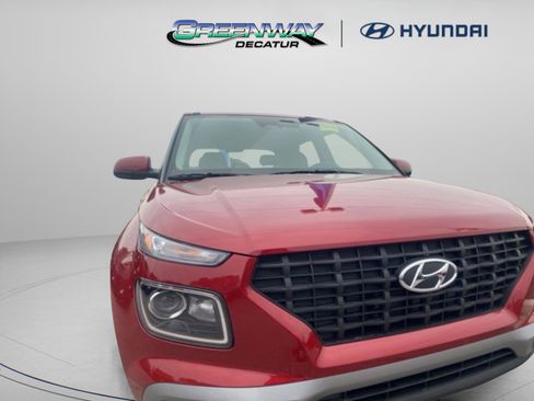 New 2026 Hyundai Venue SE image 2