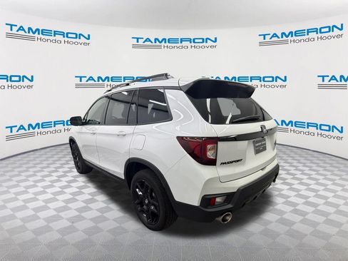 Used 2024 Honda Passport Black Edition image 3