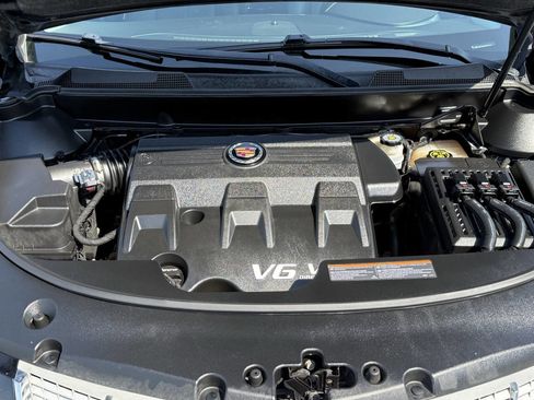 Used 2013 Cadillac SRX Premium image 18