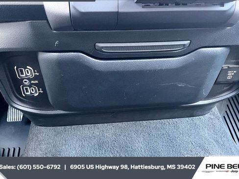 Used 2023 RAM 1500 Laramie image 22