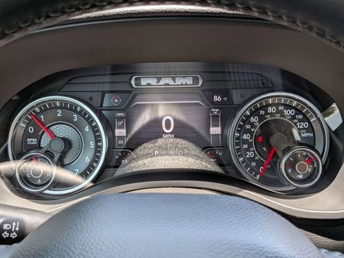 Used 2022 RAM 1500 Laramie AWD/4WD image 30