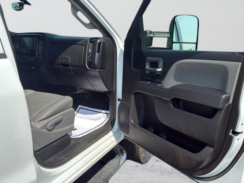 Used 2019 Chevrolet Silverado 3500 W/T AWD/4WD image 23