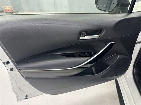 Used 2020 Toyota Corolla XSE FWD image 19