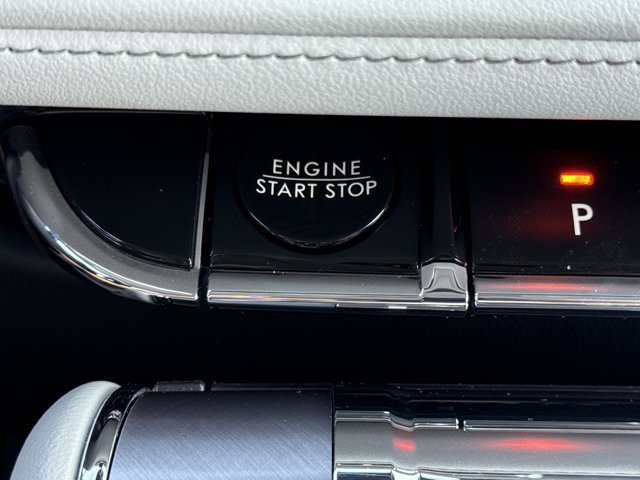 Used 2026 Lincoln Aviator AWD image 28