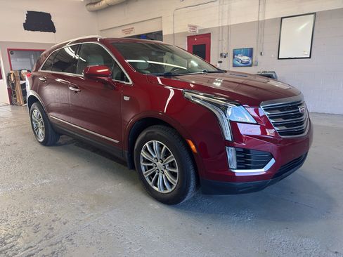 Used 2018 Cadillac XT5 Luxury w/ Driver Awareness Package FWD image 1