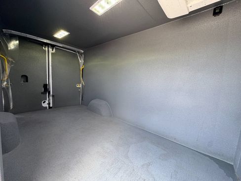 Used 2023 Ford E-Transit Medium Roof w/ Interior Upgrade Package RWD image 21