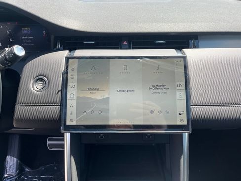 New 2026 Land Rover Discovery Sport Landmark AWD/4WD image 15