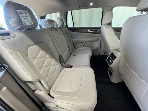 New 2026 Volkswagen Atlas SE image 24