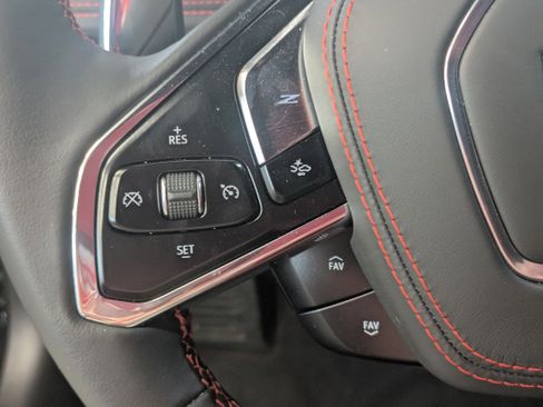 Used 2025 Chevrolet Corvette Stingray Coupe w/ 1LT image 18