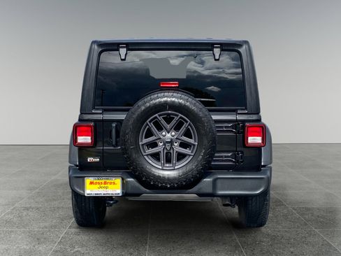 Used 2024 Jeep Wrangler Unlimited Sport AWD/4WD image 4