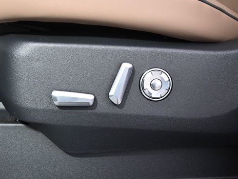 New 2026 Lincoln Navigator Black Label AWD/4WD image 14