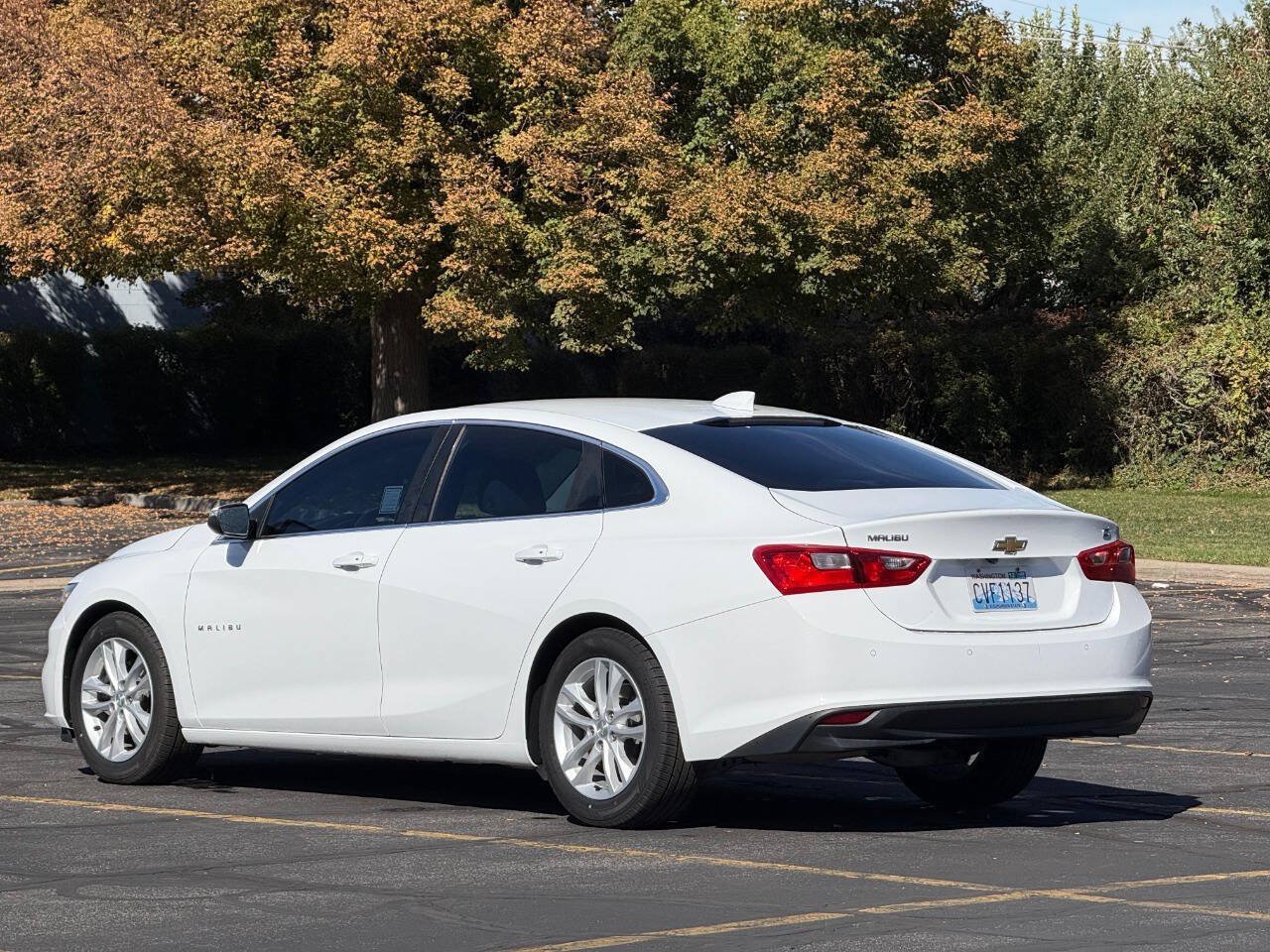 Used 2017 Chevrolet Malibu Hybrid w/ Driver Confidence Package FWD image 3