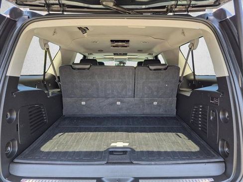 Used 2020 Chevrolet Suburban Premier RWD image 6