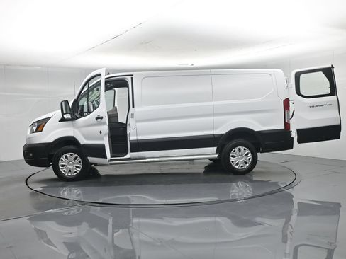 Certified 2025 Ford Transit 250 Low Roof w/ Exterior Upgrade Package RWD image 5