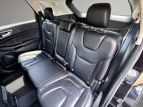 Used 2019 Ford Edge Titanium w/ Cold Weather Package AWD/4WD image 23