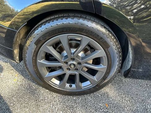 Used 2024 Land Rover Range Rover Sport Dynamic SE image 32