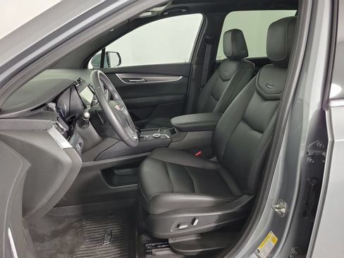 Certified 2024 Cadillac XT6 Luxury w/ LPO, Floor Liner Package FWD image 17