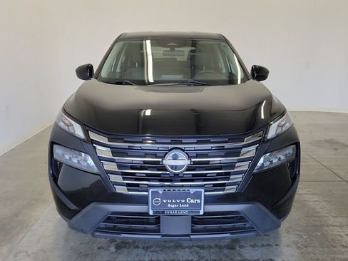 Used 2024 Nissan Rogue SV FWD image 2