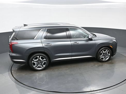 Certified 2023 Hyundai Palisade SEL w/ Winter Package AWD/4WD image 40