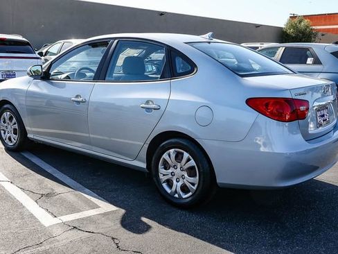 Used 2010 Hyundai Elantra GLS FWD image 4