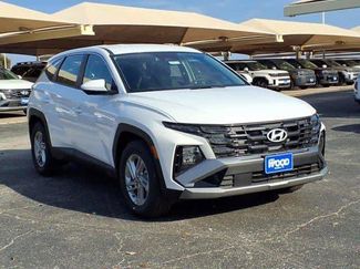 Certified 2025 Hyundai Tucson SE video 2