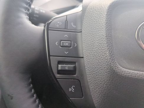 Used 2023 Toyota Prius XLE FWD image 19