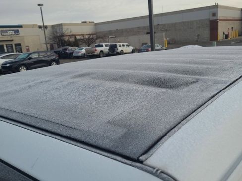 Used 2022 Jeep Wrangler Unlimited Sahara w/ Cold Weather Group image 5