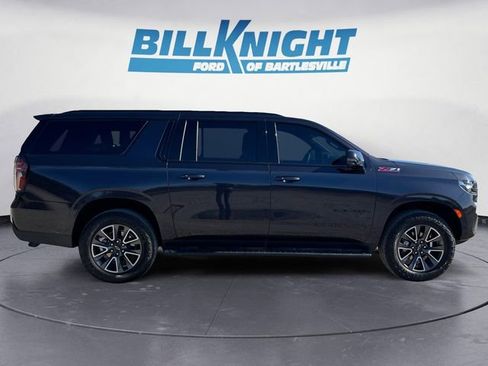 Used 2024 Chevrolet Suburban Z71 w/ Luxury Package image 6