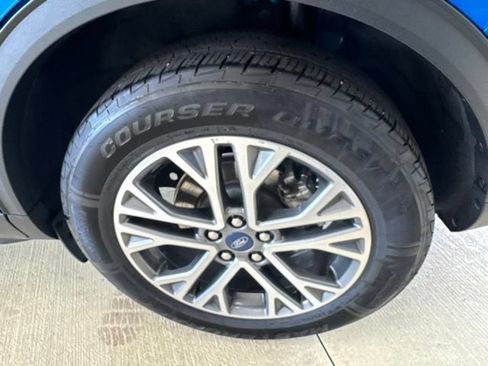 Used 2021 Ford Escape SEL w/ Technology Package AWD/4WD image 38