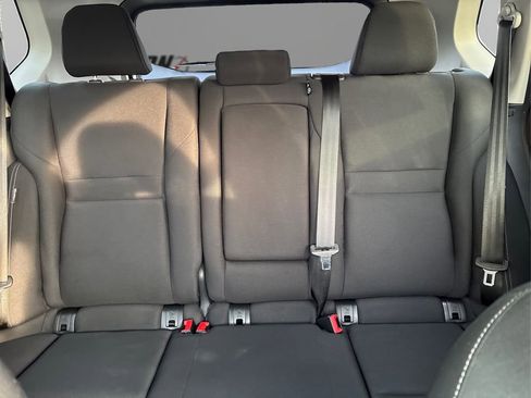 Used 2023 Nissan Rogue S image 18