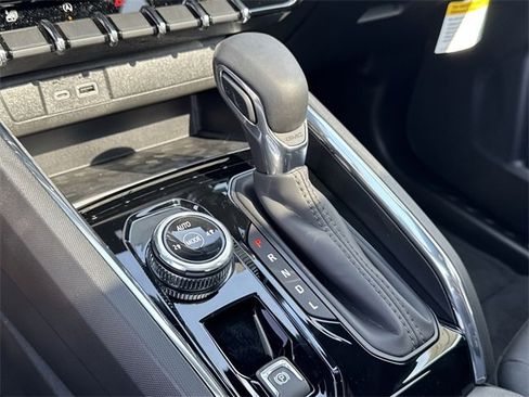 New 2026 GMC Canyon Elevation w/ Convenience Package image 13